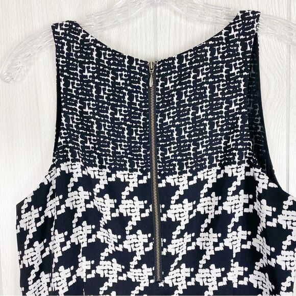 Cabi | Broken Check Hound's-tooth Sleeveless Blouse  Size Medium - Picture 4 of 9